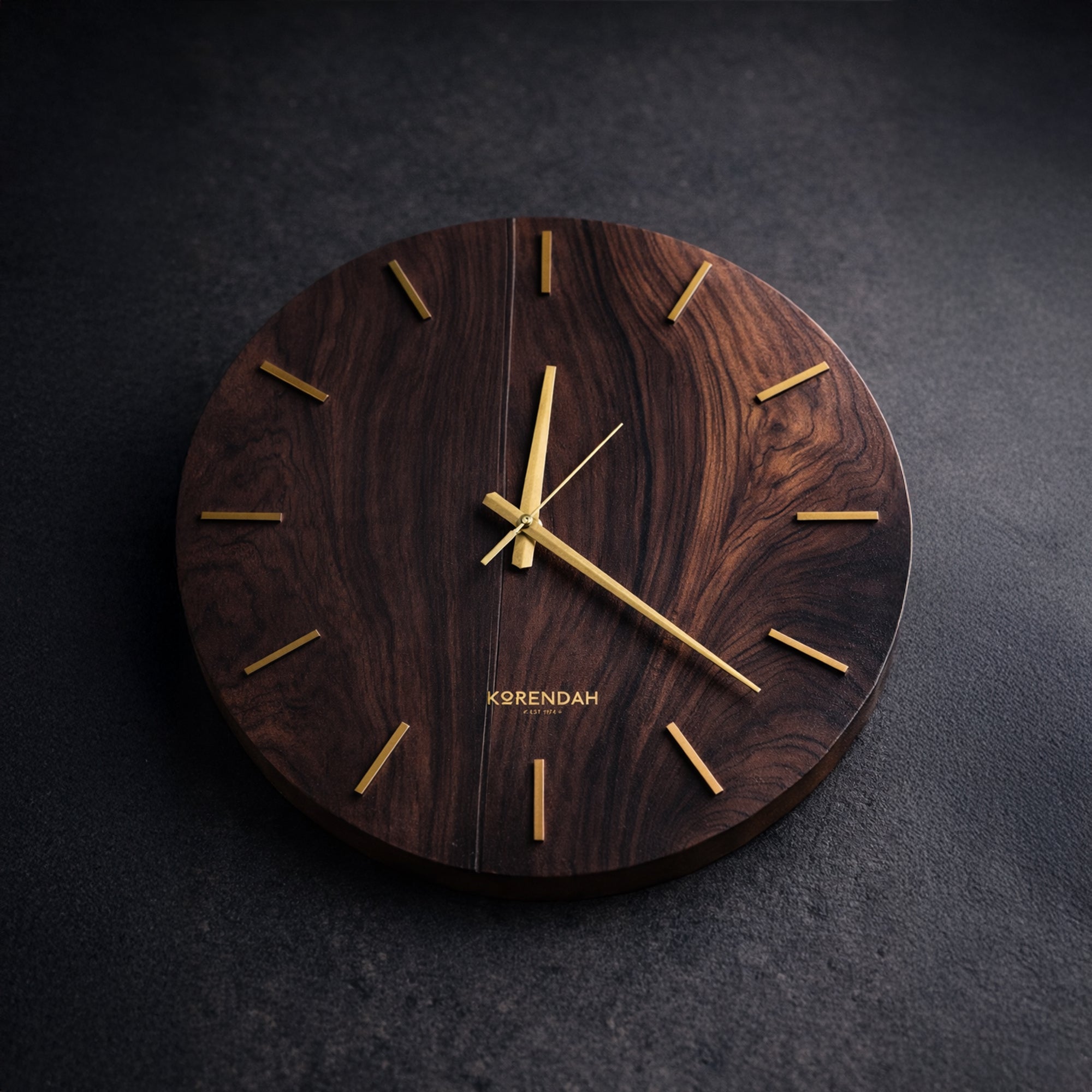 Walnut Wood Gold Edition - Ahşap Efekt Saat - 0116